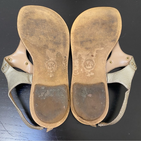 MICHAEL Michael Kors MK Plate Thong Gold Women's Sandals Size 7 - Picture 7 of 7